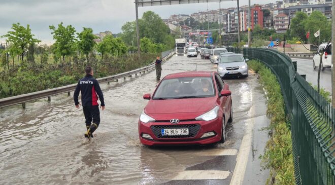 Zonguldak-İstanbul kara yolu su ile doldu, ulaşım durdu! Tahliye ediliyor