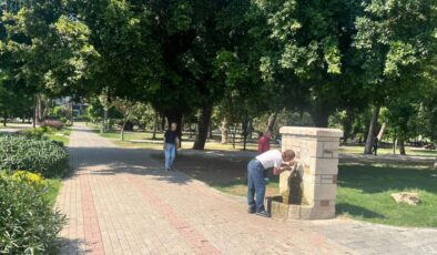 Adana kavruluyor! Termometreler 33 dereceyi gösterdi, vatandaş isyan etti!