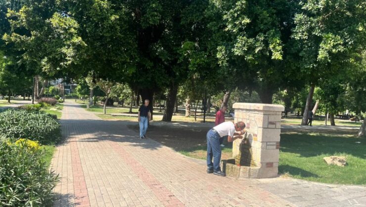 Adana kavruluyor! Termometreler 33 dereceyi gösterdi, vatandaş isyan etti!