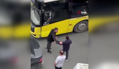 Arnavutköy’de İETT otobüsü otomobille çarpıştı: Sürücü sinir krizi geçirdi