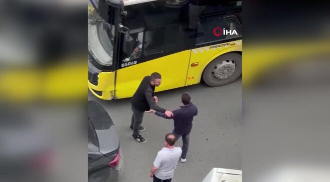 Arnavutköy’de İETT otobüsü otomobille çarpıştı: Sürücü sinir krizi geçirdi