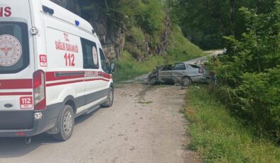Düzce’de çekici şarampole devrildi: 1 ölü!