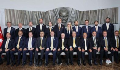 Fenerbahçe Yönetim Kurulu ilk toplantısını yaptı, Nihat Özbağı müjdeyi verdi