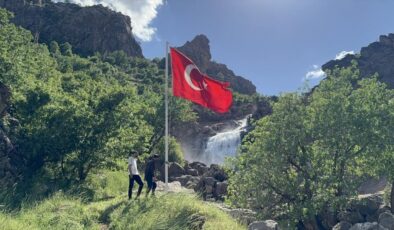 Irak sınırındaki şelaleye ‘Mehmetçik dokunuşu’