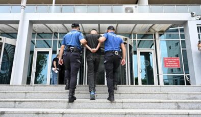 Kırmızı bültenle aranan hükümlü havalimanında yakalandı