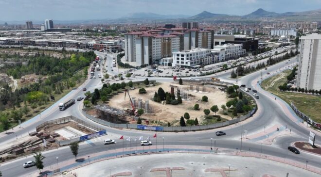 Konya Şehir Hastanesi tramvay hattında köprü çalışmaları hız kesmiyor