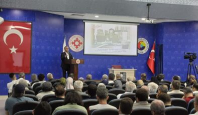 Mahmut Bıyıklı, Usta Şair Necip Fazıl’ı anlattı: Mücadelesinde gençliği merkeze aldı