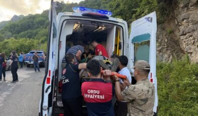 Ordu’da yolcu minibüsü uçuruma yuvarlandı: 9 yaralı