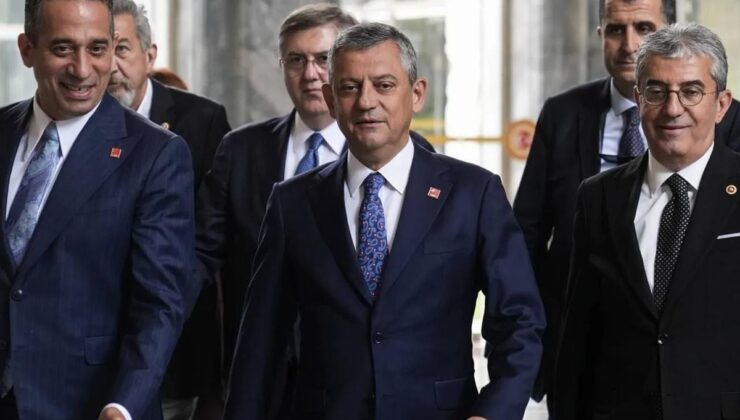 Özel’den kurultay hamlesi! Delege imzaları yarın genel merkeze teslim edilecek