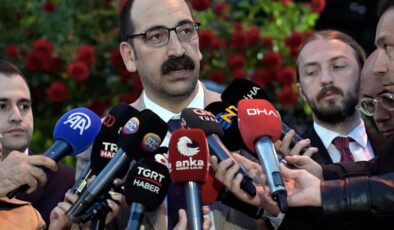 Özgür Özel’in "iğrenç bıyıklı" sözlerine Atakan Sönmez’den yanıt