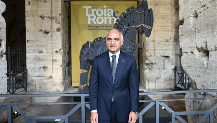 Roma’nın kalbi Kolezyum’da Troya’nın hikâyesi dünyayla buluştu
