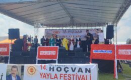 Hoçvan Yaylası’nda İnsan Seli! Binlerce Kişi Festivalde Buluştu